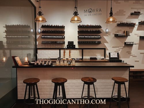 decor thiết kế thi công tiệm nước hoa tại Cần Thơ (4)