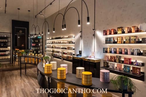 decor thiết kế thi công tiệm nước hoa tại Cần Thơ (8)